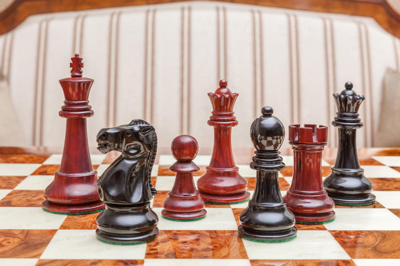 Shown with: 51 cm Venezia chess board Viking lacquered padauk and ebony chess pieces viewed at board level on the 51 cm Venezia chess board